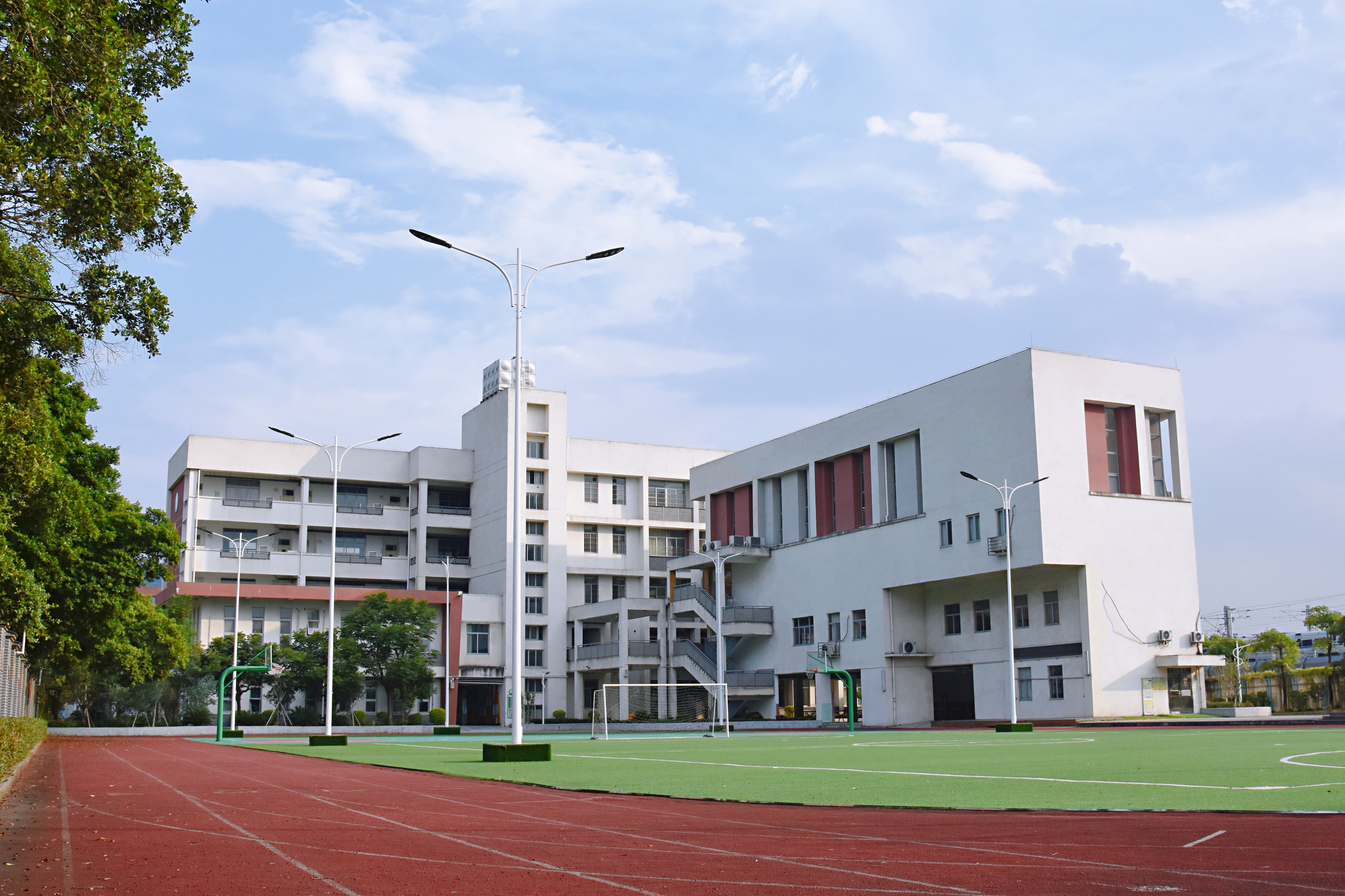 廨院小学照片3
